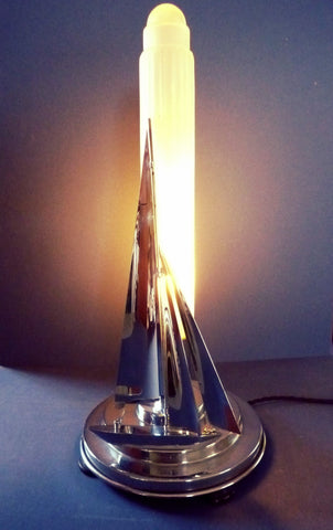 American sailboat skyscraper lamp