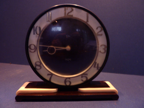 Smith's brown and white bakelite wind up clock
